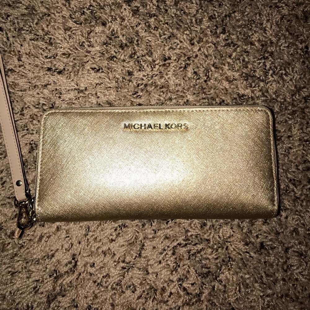 Michael kors wallet